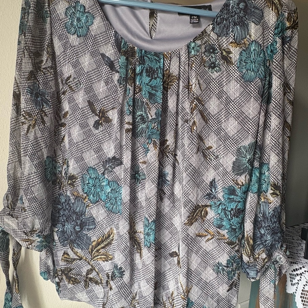 Floral Patterned Women's Top